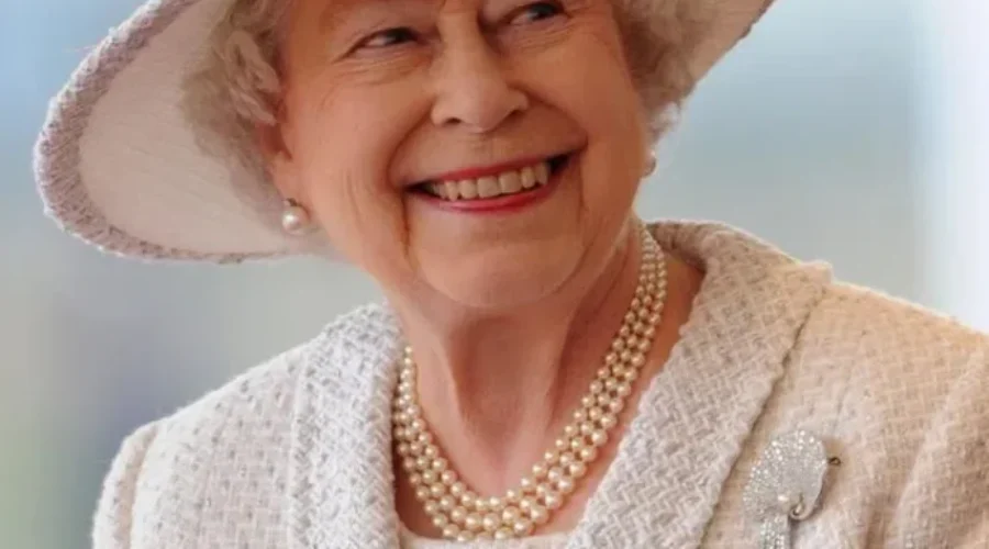 Bridgewater, Lunenburg Celebrate Queens Milestone