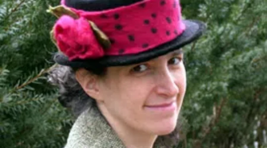 Lunenburg’s Live/Work Task Force Shuns Hat Junkie