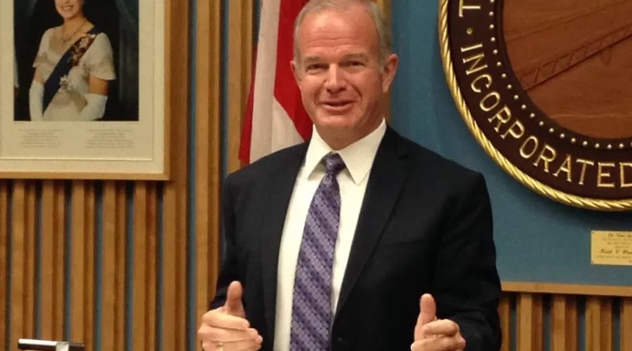 Province Hires Two Companies to Study Rural Internet
