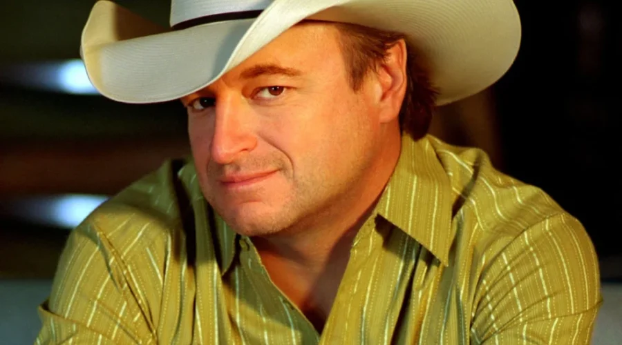Country Music Singer Mark Chestnutt Coming To Bridgewater