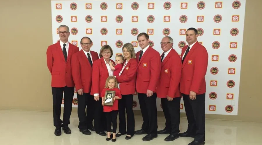 Bridgewater: Bucks Home Building Centre Recognized As Store Of The Year in NS