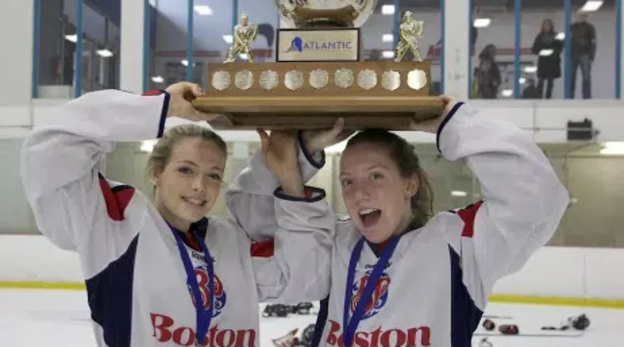 Metro Boston Pizza Improves To 1-1 At Esso Cup