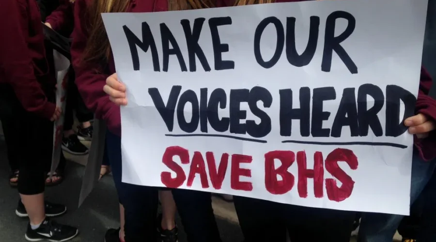 Students Protest Against Options Committee Proposal