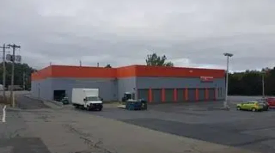 Bridgewater: Former Canadian Tire Building Becoming Gym, Warehouse Space