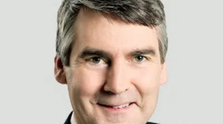 Premier On Defensive A Day After Strike Vote