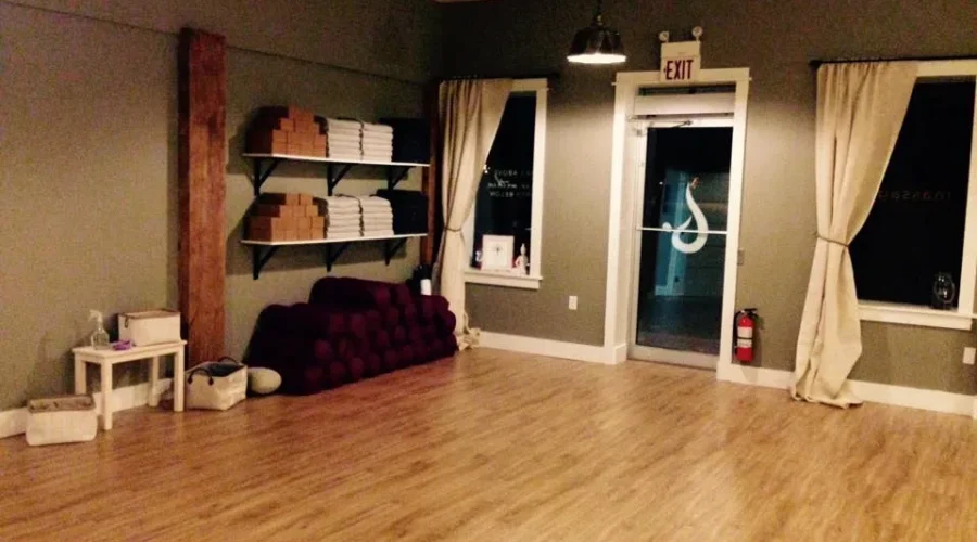 Bridgewater: Doing The Downward Dog On King Street
