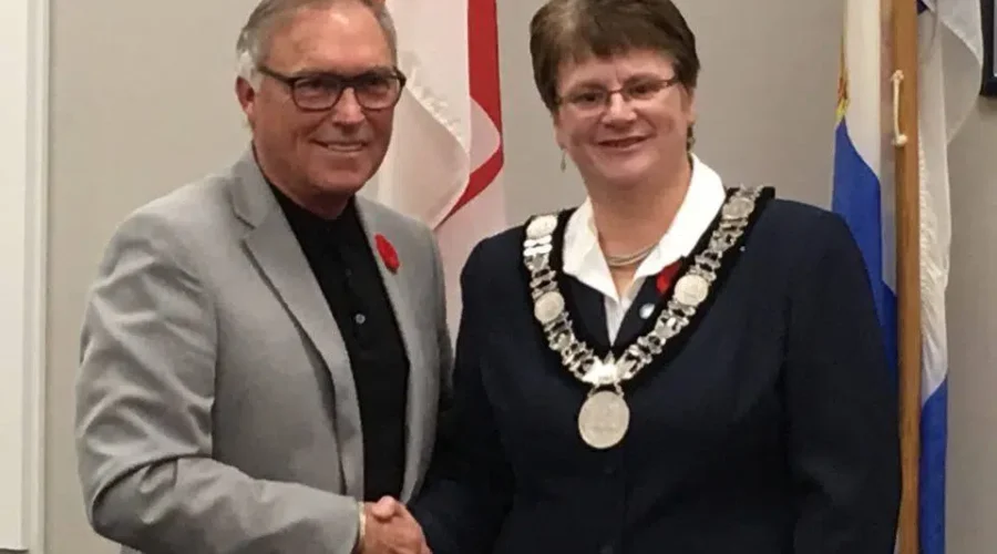 MODL: Bolivar-Getson Sworn-In As First Ever Female Mayor