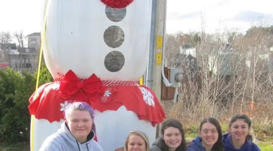 Bridgewater: Mayor Urges Change After Hay Bale Snowman Knocked Down