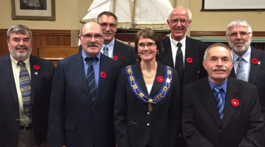 Town Of Lunenburg Swears In New Council