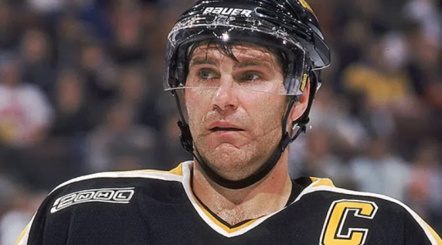 Bruins Legend Ray Bourque To Play In NHL Alumni Game In Yarmouth