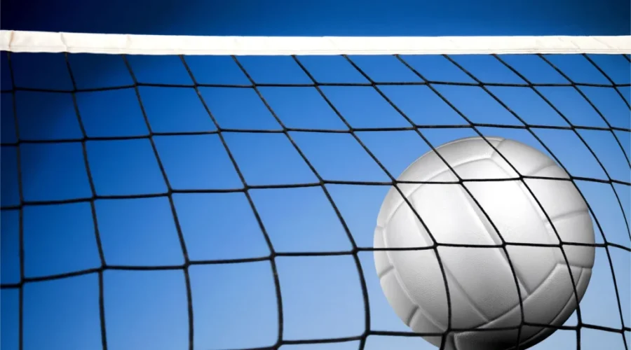 Junior Girls Volleyballs: Par-en-Bas Defeats Bridgewater For Regional Banner