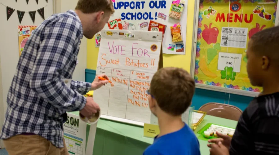 Teachers Resume Work-To-Rule Starting Monday