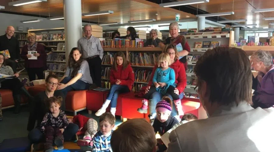 Politicians And Pre-Schoolers Share Storytime