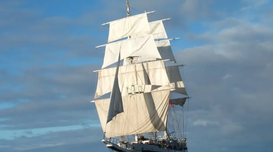 Wanted: Crew To Sail Away With Tall Ships