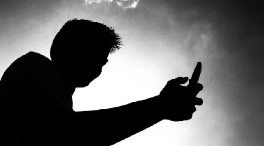 “Text Neck” Becoming More Common Among Mobile Device Users
