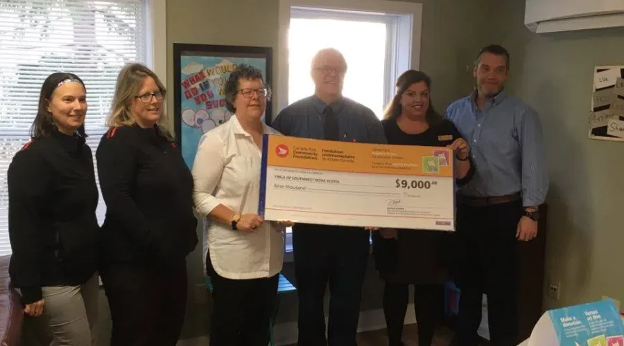 Canada Post Foundation Supports YMCA Job Skills Program