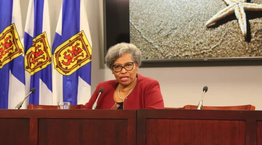 Consultant Says School Boards Should Be Dismantled