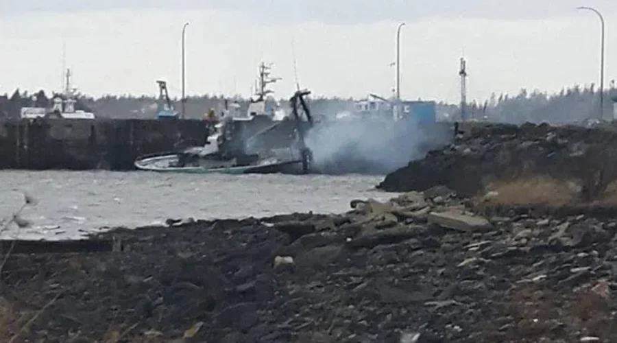 UPDATED at 8:58am Fishing Vessel Still Burning At Yarmouth Wharf