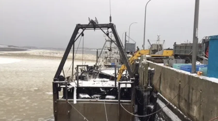 Burned Boat Refloated At Yarmouth Wharf