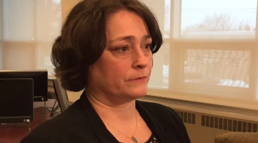 Principals Threaten To Quit Over Glaze Report