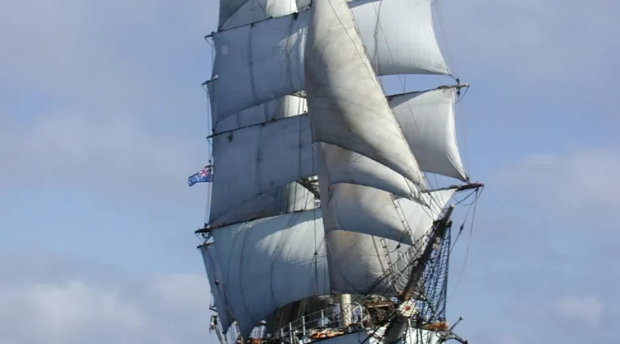 Lunenburg Rum Setting Sail ‘Round The World