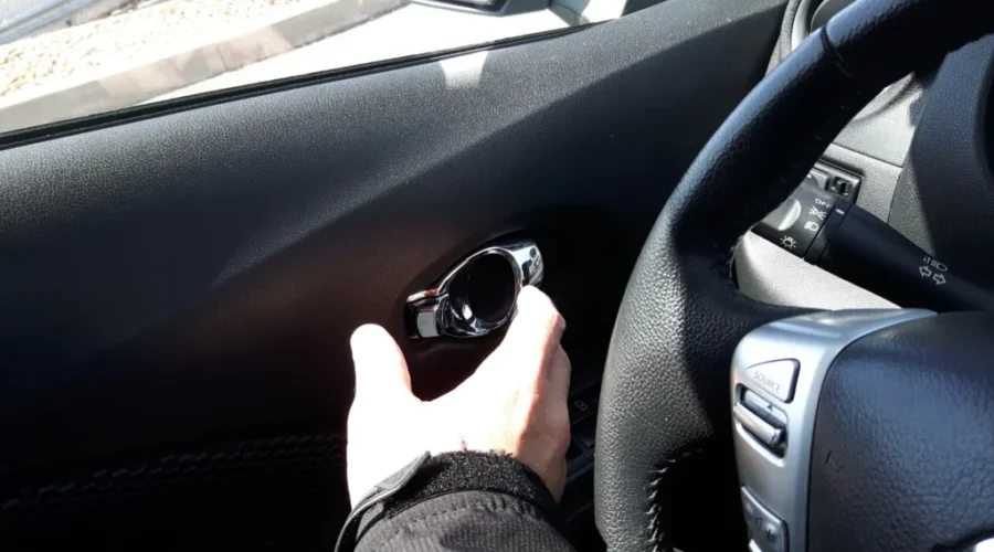 MLA Bill Seeks To Add Dutch Reach to Drivers Manual
