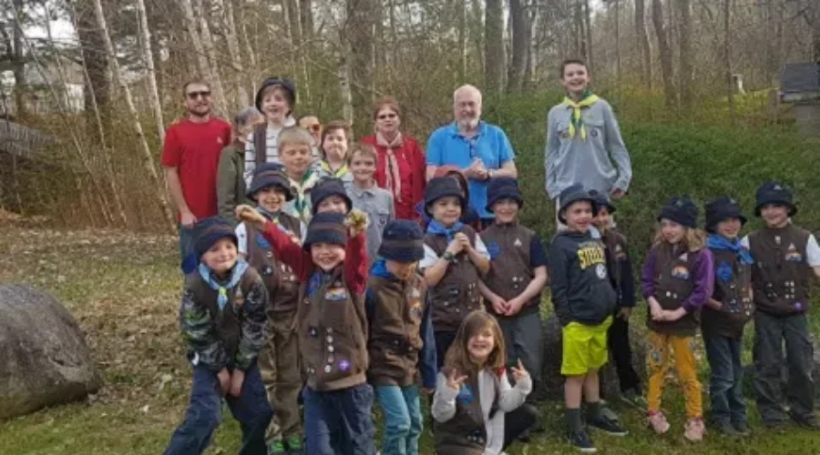 Mahone Bay Encourages ‘Plogging’ After Scouts Tidy Up Town