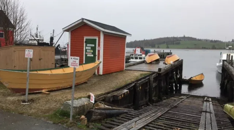 Dory Racers Fight For Spot On Canadian Team