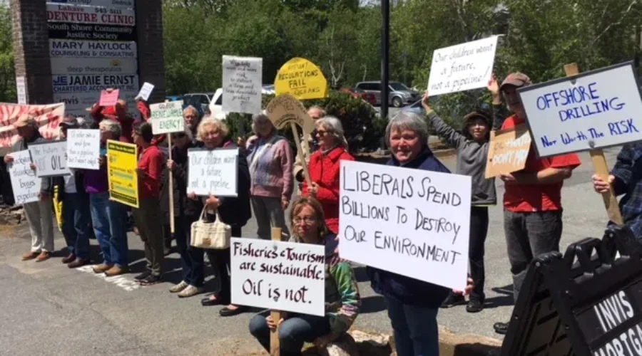 Country-wide Pipeline Protests Land At Local MP’s Office