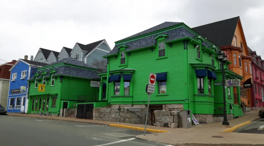 Lunenburg Makes List of Most Colourful Places