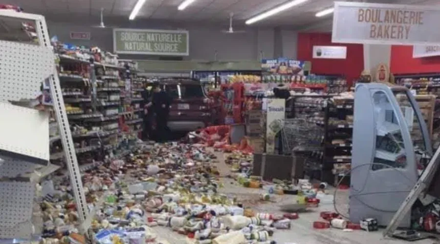 No One Injured After Vehicle Crashes Into Saulnierville Grocery Store
