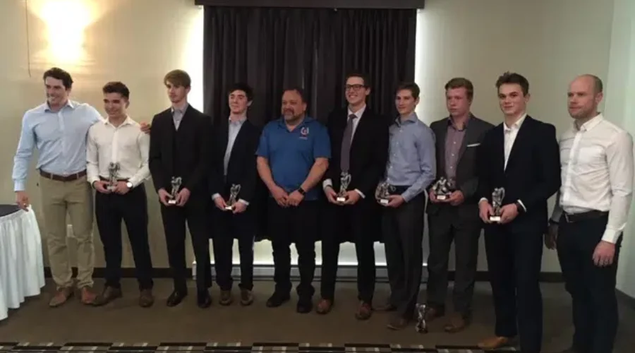 Mustangs Hand Out Player Awards During Season-Ending Banquet