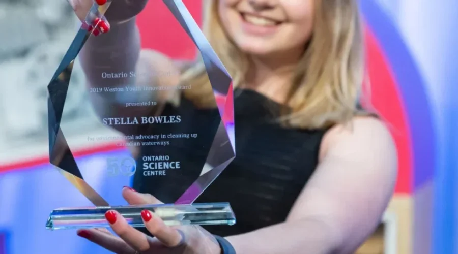 Bowles Lands Top Prize For Youth Innovation Award