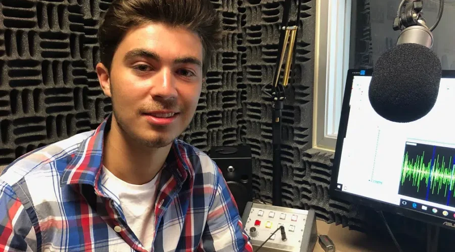 Local Teen Awarded Bursary In Memory Of Humboldt Broncos