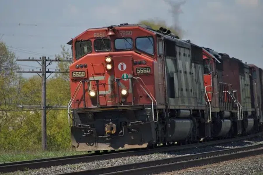 Union Reaches Tentative Deal With CN Rail