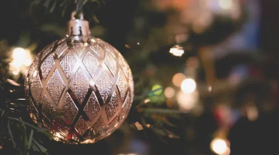 Town Of Bridgewater Seeking Home-Made Ornaments