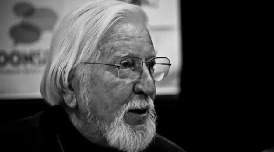 ‘Sesame Street’ Puppeteer Caroll Spinney Dies