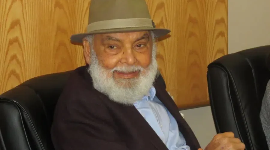 Stephen Sander, Former Bridgewater Teacher And Town Donor Passes Away