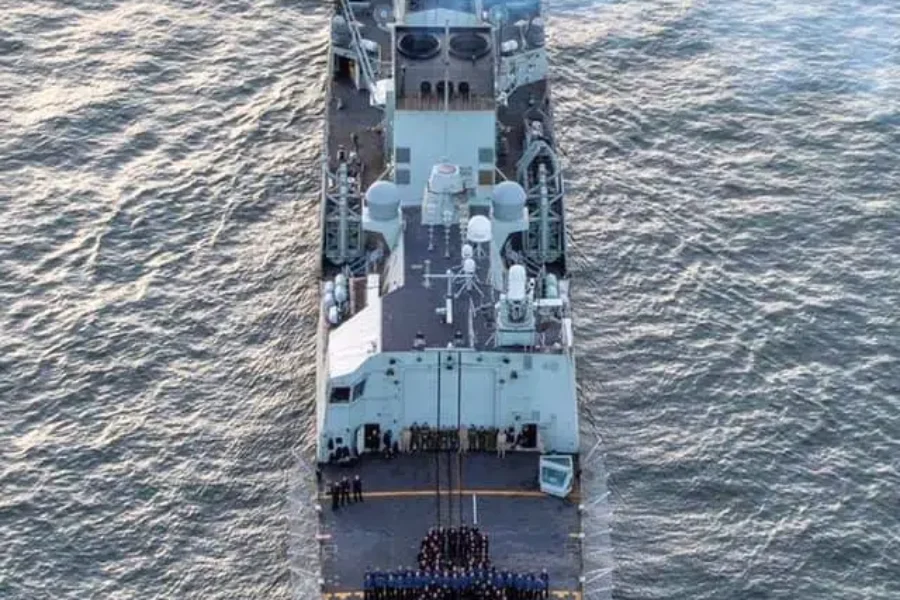 Navy Shows Solidarity With RCMP