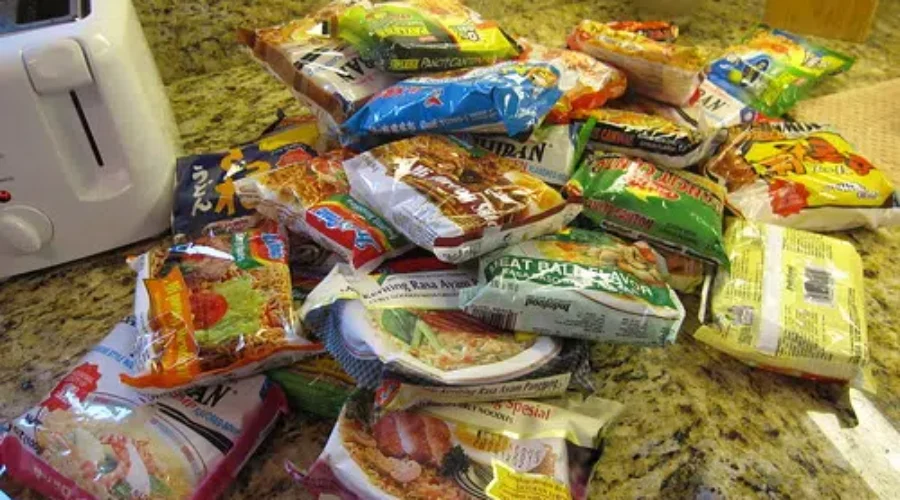 Eating Noodles – Spoon Or Fork?