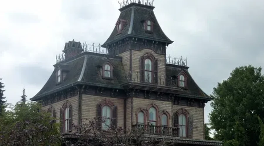 Mike’s Scary Movie Survival Guide