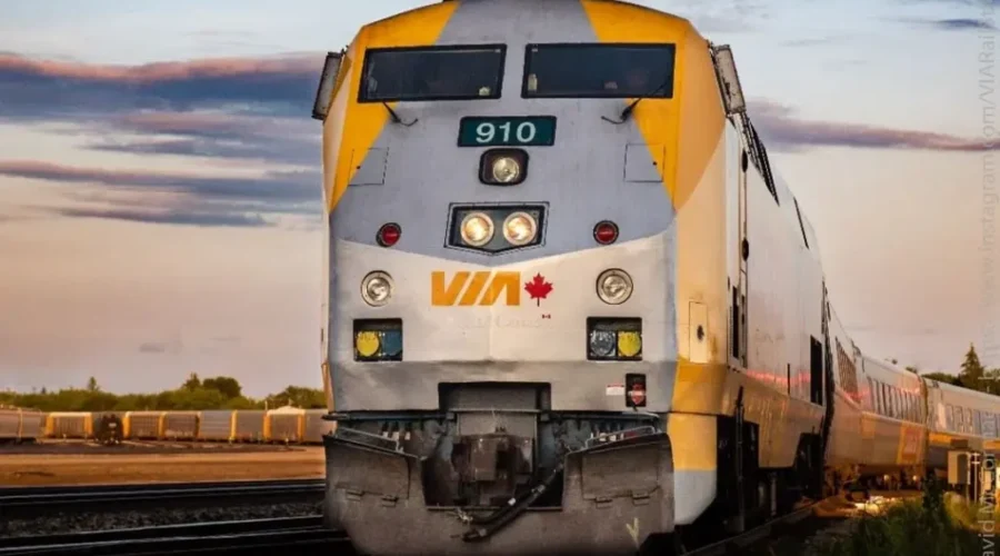 VIA Rail Suspends Atlantic Routes Amidst COVID-19 Spikes