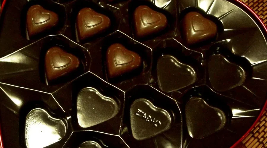 Valentine’s – Candy versus Flowers