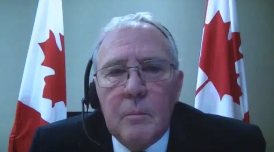 Minister Dismisses Passing Down Gun Decision