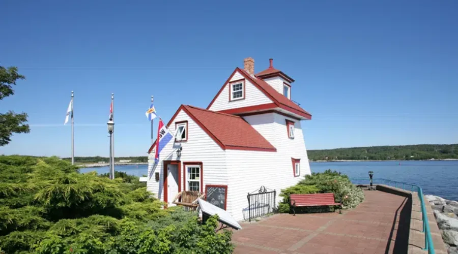 Fort Point Lighthouse To Be Managed By Queens County Museum