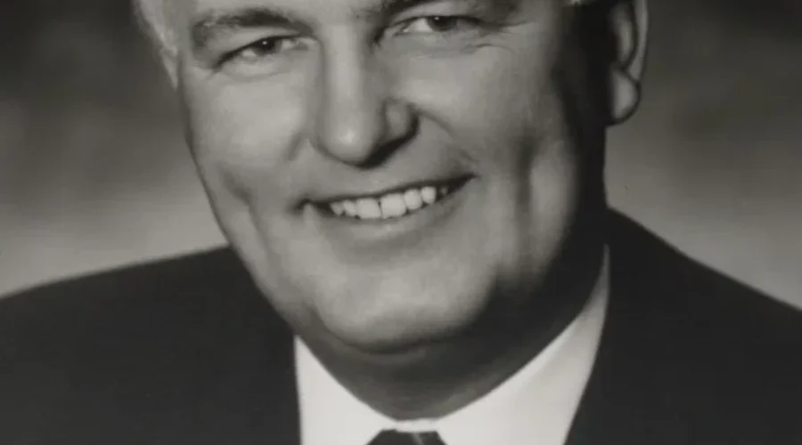 Former premier passes away