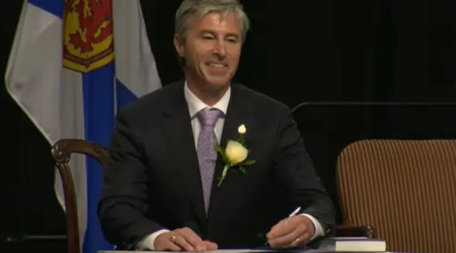 Houston sworn in as provinces 30th premier, Cape Breton MLA named deputy