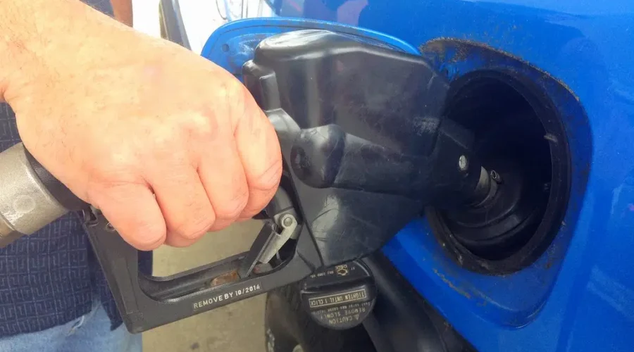 Gas prices jump by over four cents a litre