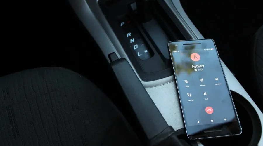 Aggressive Drivers and Red Light Runners = Largest Concern For Canadian Drivers