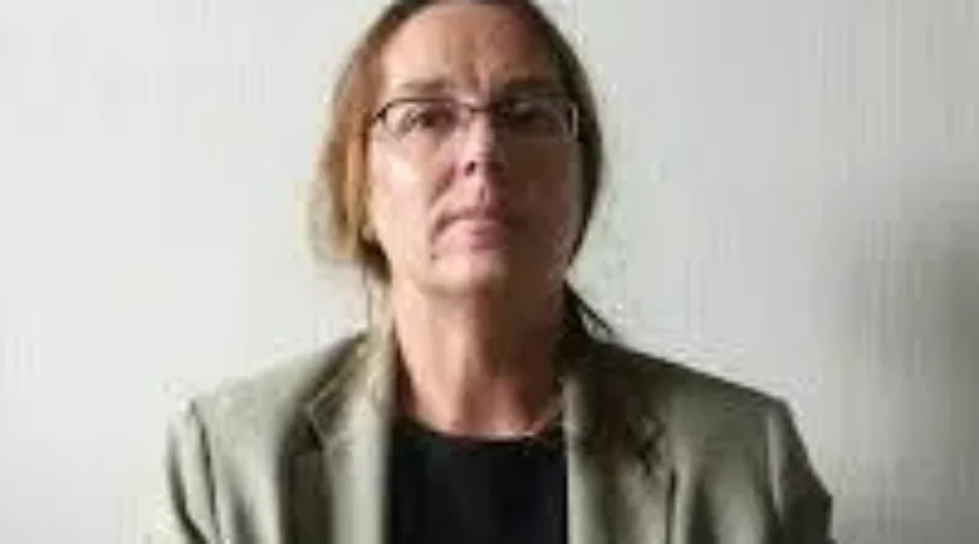 Region of Queens not volunteering staff to book income tax appointments